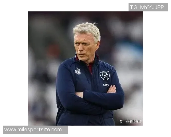 莫耶斯直言英超裁判判罚不公缺乏沟通引发广泛关注